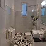 Andriani 아파트